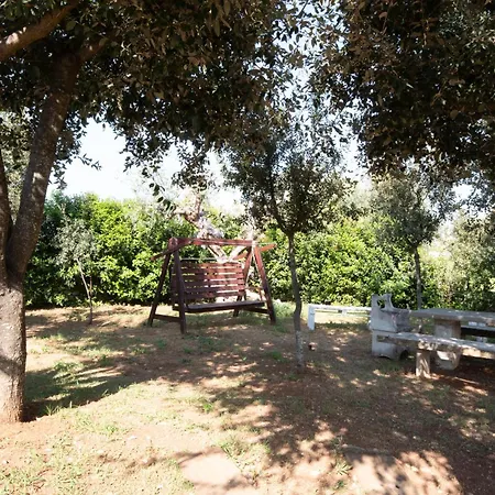 I Trulli Di Badi בית כפרי